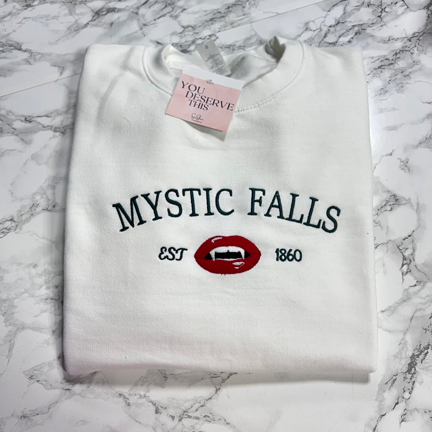 Mystic falls (fangs)